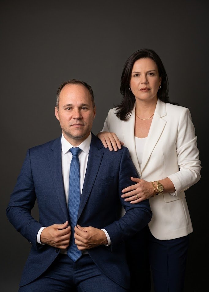 Dra. Renata Prado Almeida e Dr. Francisco Almeida - Prado & Almeida Advogados